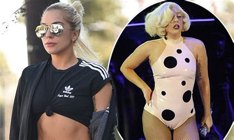 Lady Gaga Flaunts Impressively Toned Tummy In Los Angeles Daily Mail