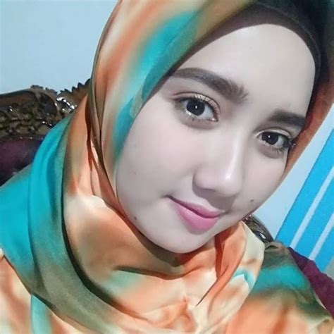 Pin Oleh Binsalam Di Hijab Cantik Di 2020 Kecantikan Instagram