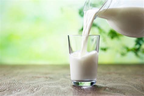 Cow's milk allergy is less likely in breast fed infants. Introducing Dairy To Milk Allergy Infant : Food Allergies ...