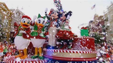 Inside The Annual Walt Disney World Christmas Parade Video Abc News