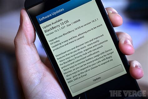 blackberry 10 gets upgraded lock screen group messaging functions with latest update the verge