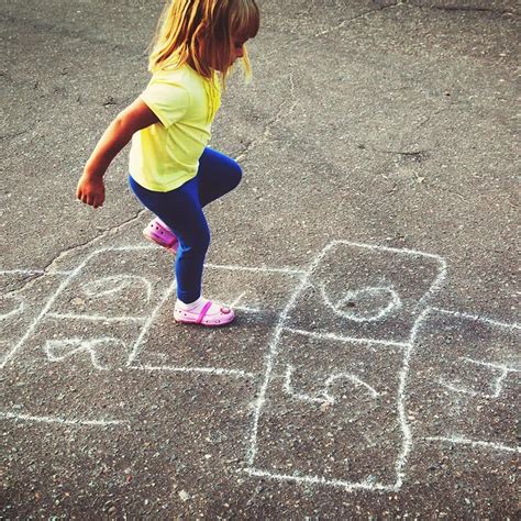 No te pierdas estos juegos para entretener a los niños y jugar en la calle o en casa y pasarlo muy divertido. Juegos Tradicionales Reglados Para Nivel Inicial - Juegos ...
