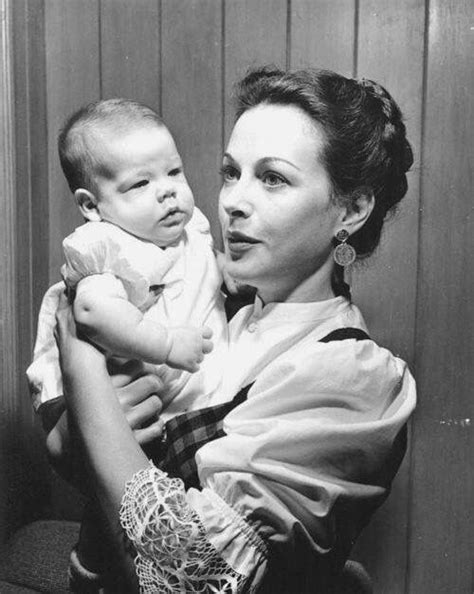 Vivien Leigh And Her Daughter Suzanne Vivien Leigh Hedy Lamarr
