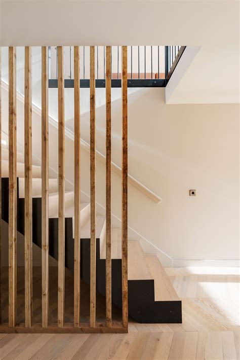 Red Oak Floating Stairs With Balusters Artofit