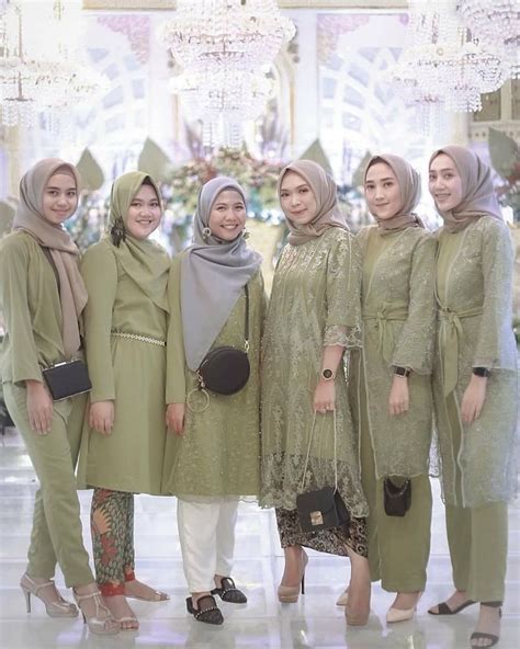 Kondangan Bridesmaid Kebaya On Instagram Temukan Inspirasi Style