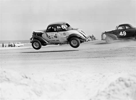 Photos The First Nascar Races Were Literally On Daytona Beach By