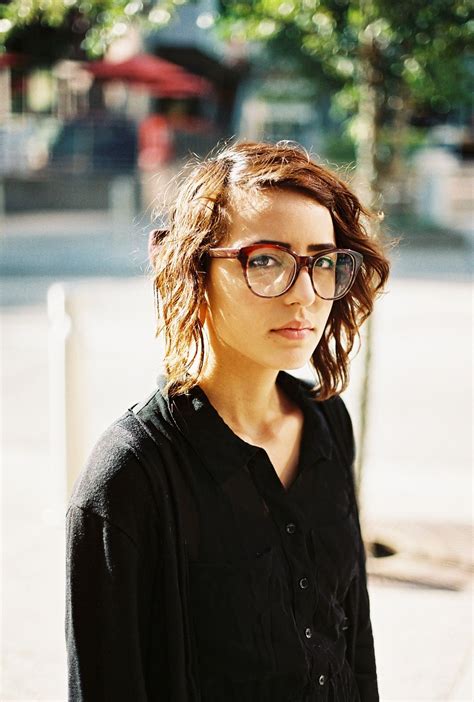 cute hair glasses combo geek chic fashion girls with glasses chic fall fashion
