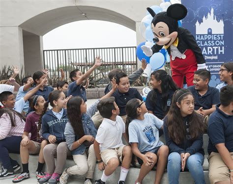 Disney Cancels Free Tickets For Anaheim Sixth Graders Cites Pandemic