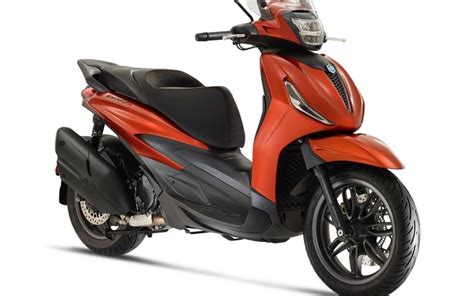 Piaggio Bv 400 Video Review Scooter Central Your One Stop Scooter Shop