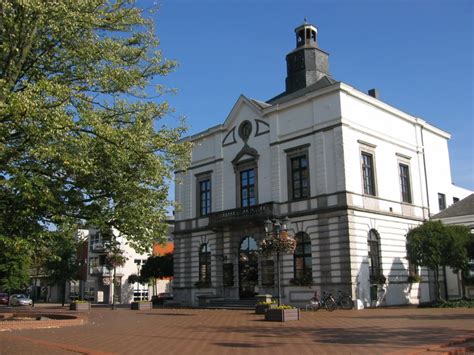Vergelijk en kies het beste vastgoedkantoor in leopoldsburg. TOUR DE FRANS: Rond de heide van Leopoldsburg en Helchteren