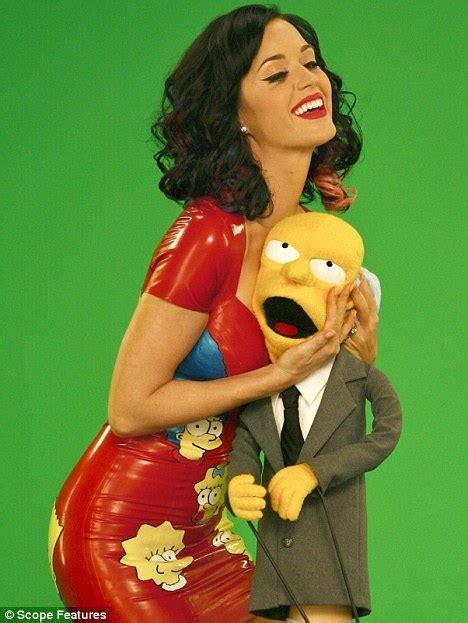 Katy Perry Cosies Up To Mr Burns And Moe In Upcoming Simpsons Episode Daily Mail Online