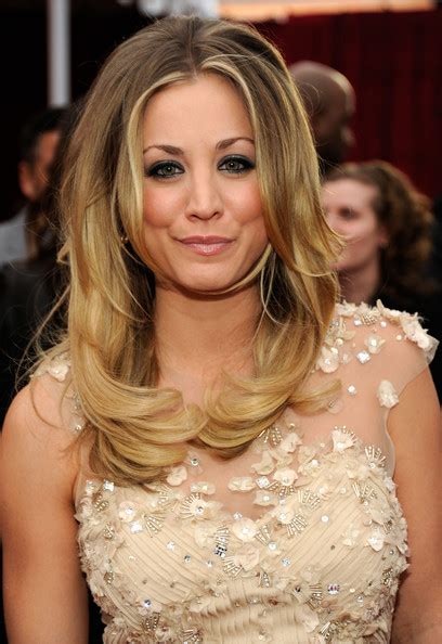 kaley cuoco sweeting pictures  peoples choice awards red