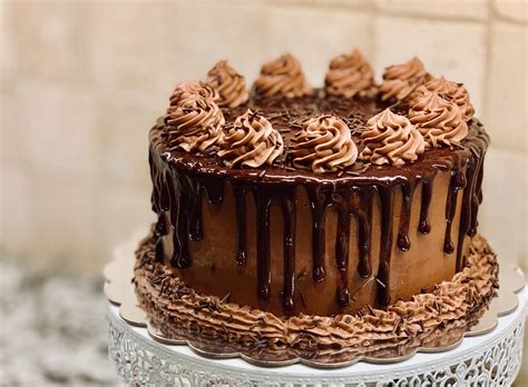 Do you want to send the birthday wishes to your nearest and dearest one? Top 20 Best Birthday Cakes - Birthday Cake Flavors