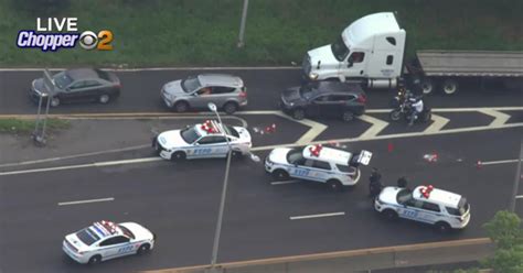 Driver Killed In Crash On Long Island Expressway Cbs New York