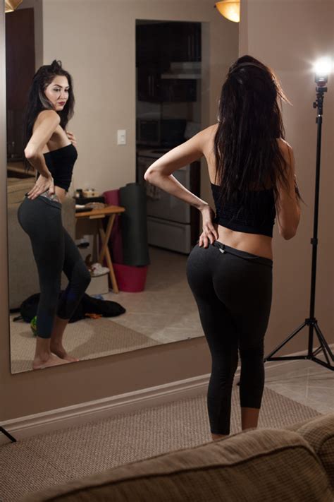 Checking Herself Out In The Mirror Porn Pic Eporner