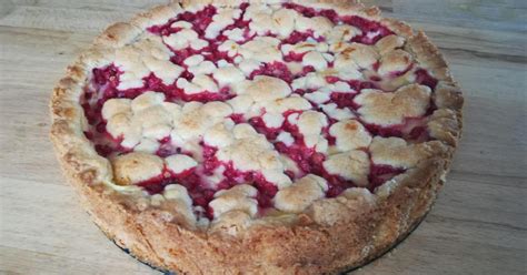 Abgerundet wird der fertig gebackene kuchen durch eine feine schicht puderzucker. Rote Johannisbeere Pudding Kuchen von ctmuc86. Ein ...