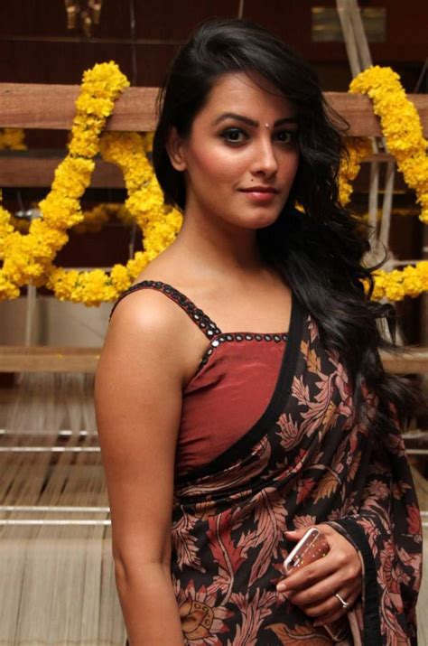 Anita Hassanandani Reddy Latest Hot Spicy Sleveless Traditional Red