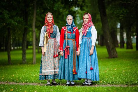 Russian Traditional Folk Costume русские традиционные народные костюмы