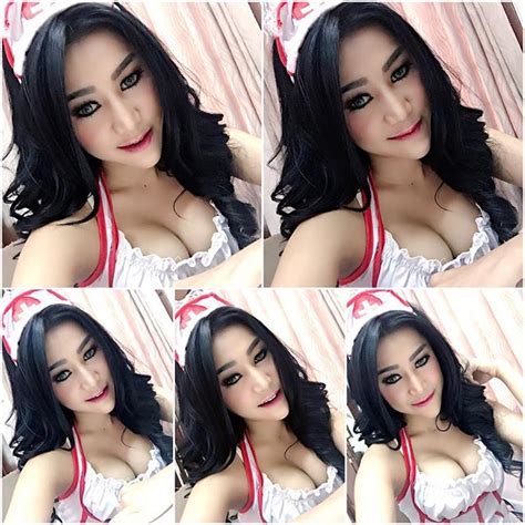 Dewi Purnama Sari Seksi Hot Selfie Model Koleksi Zona Artis Lagi
