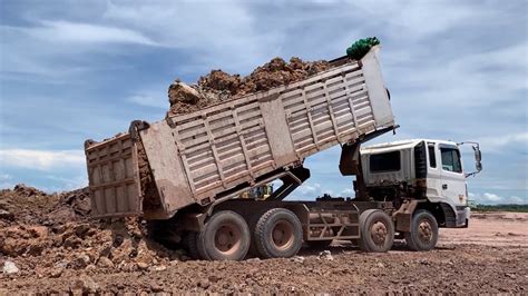 Special Strength Heavy Vehicle Truck Full Dirt Soils Spreading Skills