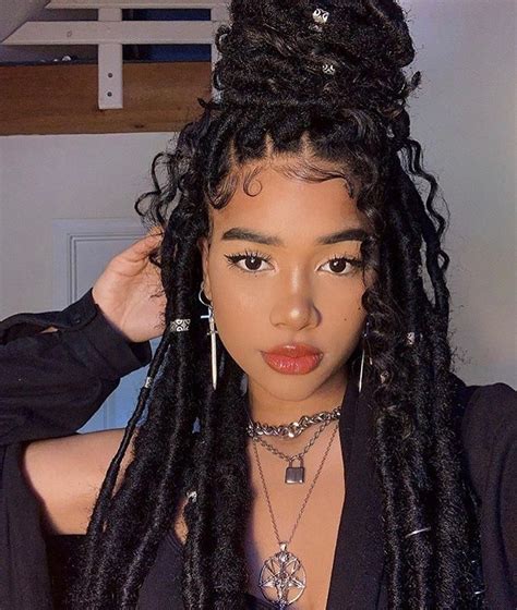 Pin By Fri Ayena On Hair Styles And Beauty In 2020 Faux Locs
