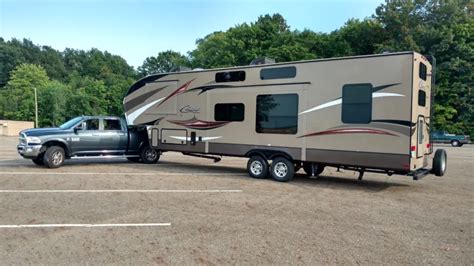 Towing A Travel Trailer Vs Fifth Wheel Differences And What You Need To