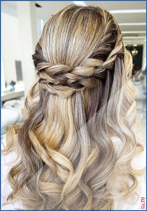 Such an appealing occasion for you teenagers where you get a chance to flourish completely. 30 Beautiful Prom Hairstyles That'll Steal the Night ...