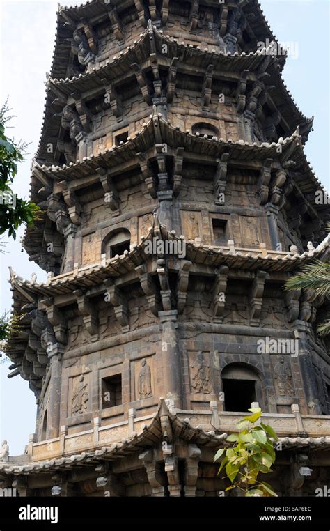 One Of The Twin Kaiyuan Temple Pagodas In Quanzhou Fujian China 14