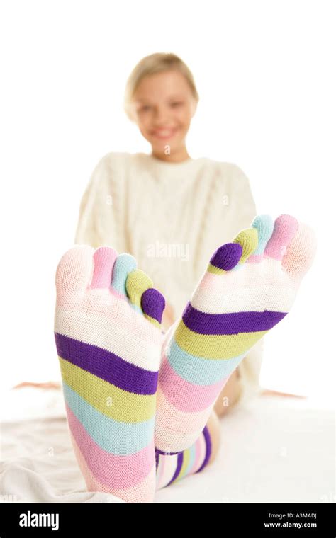 Girl Wearing Socks Fotos Und Bildmaterial In Hoher Auflösung Alamy