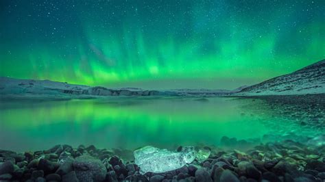 Over Iceland Aurora Windows 10 Theme Hd Wallpaper
