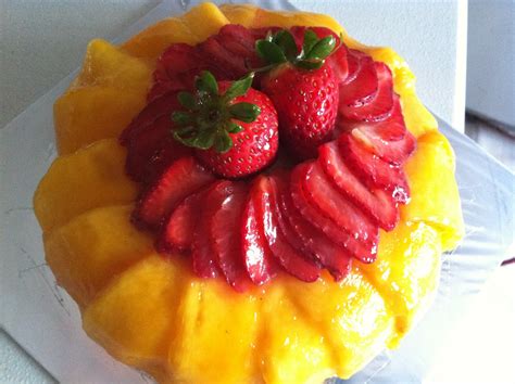 Hungerpangs Mango Strawberry Fruit Cake