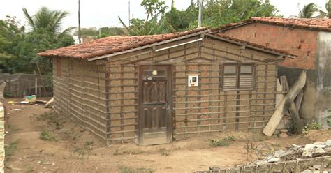 G1 Cerca de 160 mil famílias vivem em casas de taipa na Paraíba diz