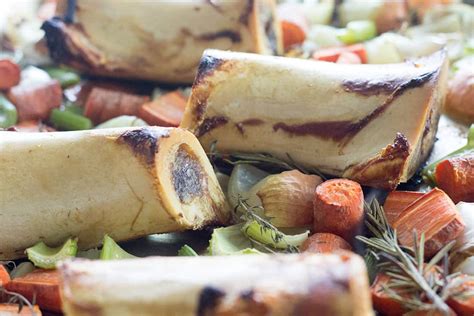 Recipe works for standard or electric pressure cookers such as instant pot. Pressure Cooker Bone Broth - 2 Recipes for Chicken and Beef