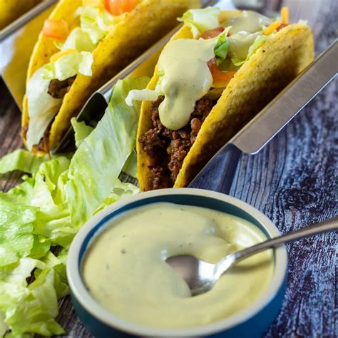 Taco Bell Creamy Avocado Ranch Sauce: Tasty Copycat Recipe!