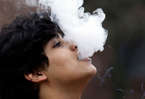 Raising Smoking Age To 21 Passes Washington Legislature