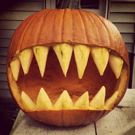 Big Eye Inside The Mouth Halloween Pumpkins Carvings Vintage