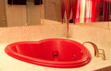 Jacuzzi Heart Refinish Bathtub Honeymoon Hotels Sandston