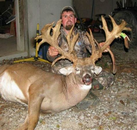 Wow What A Beast Ohio Hunting