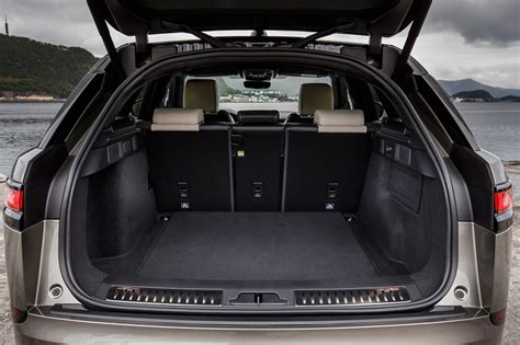 2018 Range Rover Velar Cargo Space 02 Motor Trend En Español