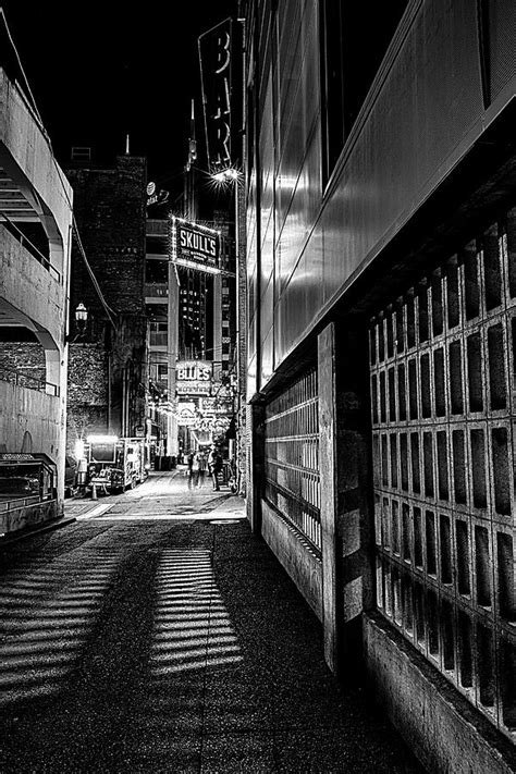 Speaking Easy In Printers Alley Photograph By Lendon Ray Fine Art