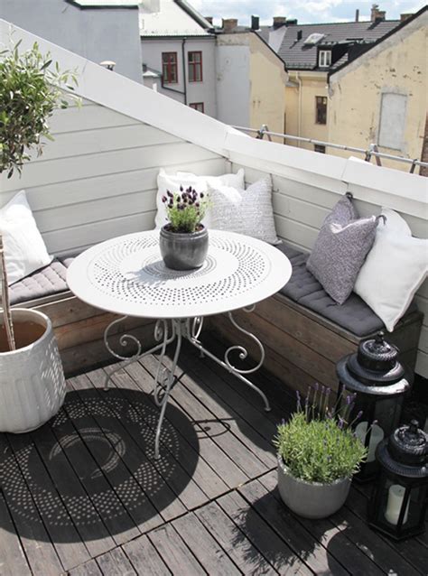 20 Small Cute Balcony Designs You Will Adore
