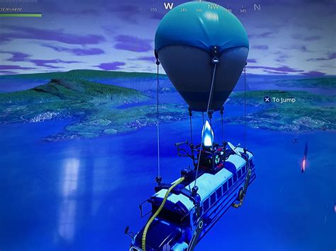 New Islands Fortnite Br Is It Just Me Or Is There Buildingsroads On
