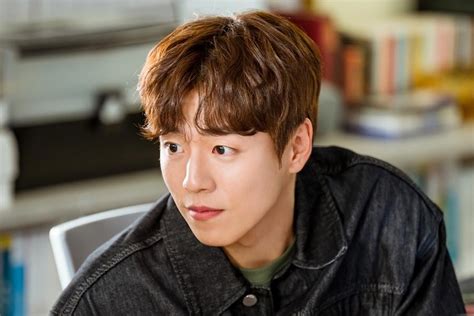 Lee Hyun Woo Hides A Secret Behind His Friendly Smile In New Drama With