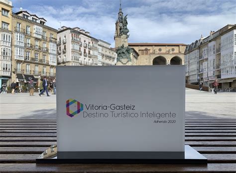 Founded as victoriacum by the visigothic king leovigild to celebrate Vitoria-Gasteiz recibe el distintivo como Destino ...