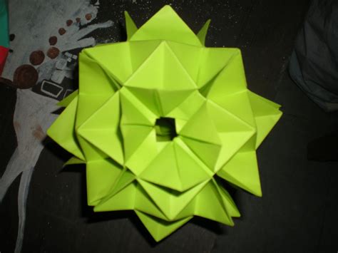 Specialsapid Origami Spike Ball