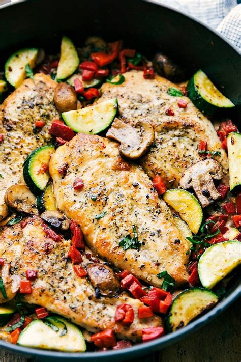 Mix together flour, 1/4 teaspoon salt, pepper, and garlic powder in a shallow bowl. Creamy Italian Chicken and Veggies - Chelsea's Messy Apron