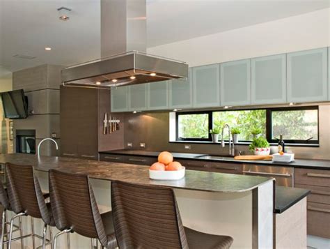 Frosted glass is the kind of kitchen cabinet door glass that gives an impression of the content kept in your cabinet. A Mix Of Functionality And Style In The Form Of Glass ...