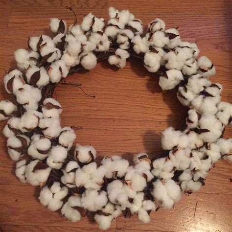 DIY Cotton Boll Wreath | Cotton boll wreath, Cotton wreath diy, Cotton boll
