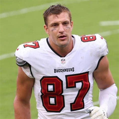 Discovernet How Wealthy Is Nfl Superstar Rob Gronkowski