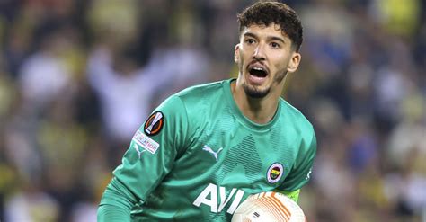 Altay Bayındır için flaş transfer iddiası Fenerbahçe FB transfer